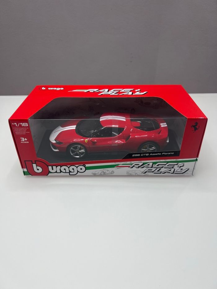 Bburago 1/18 Ferrari 296 GTB Assetto Fiorano Race + Play