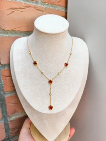 Pendentif doré en Y avec trèfles rouges nacrés