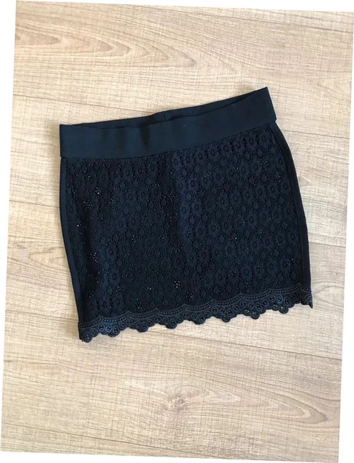 Jupe courte noire avec dentelle Elegante taille L jamais portée (taille petit) - photo numéro 11