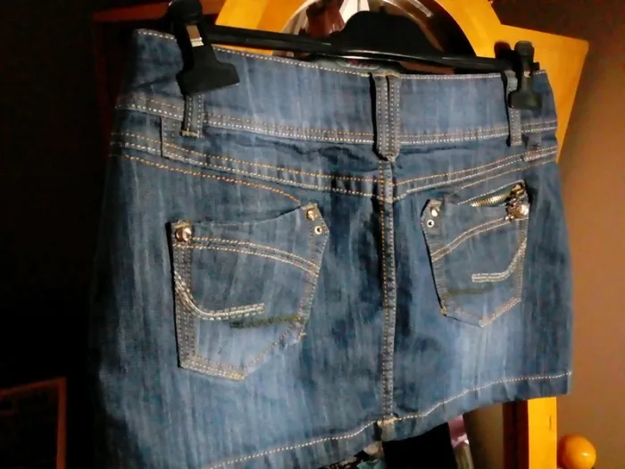 Mini jupe en jean's - photo numéro 2