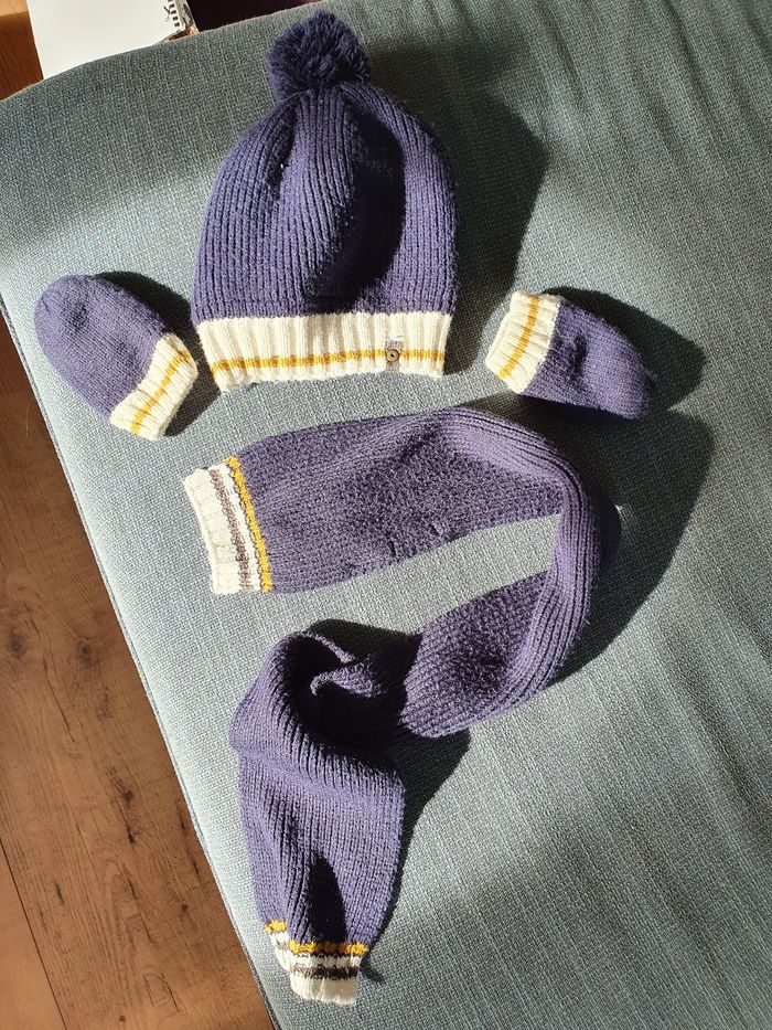 Bonnet, écharpe et moufles
