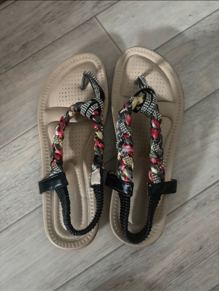 Nu pied