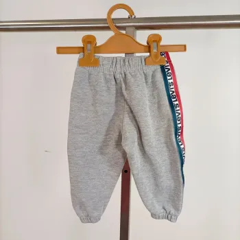 Jogging gris bébé Levi’s avec bandes logo taille 6 mois A906