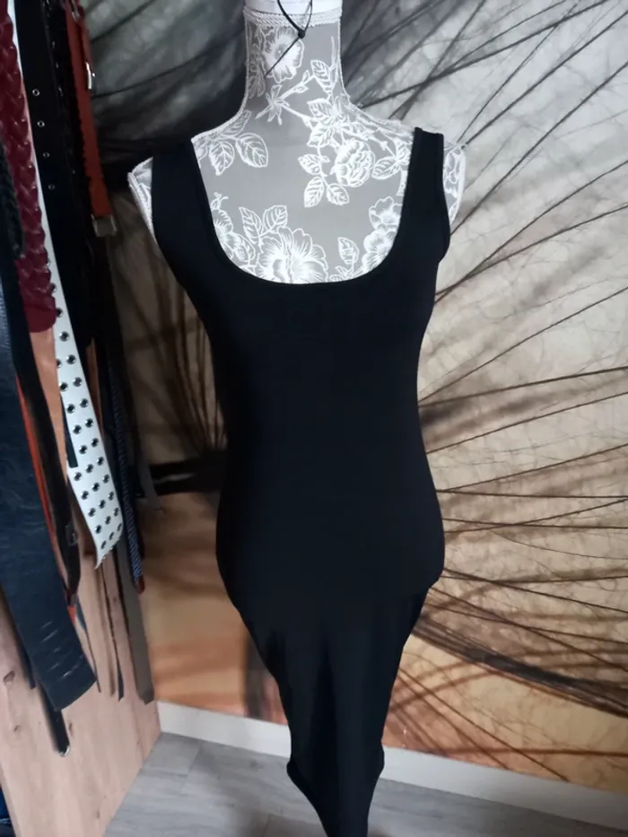 Robe moulante noir