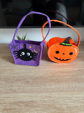 Lot deux sacs en feutrine thème Halloween araignée et citrouille