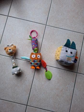 Jouets d'éveil