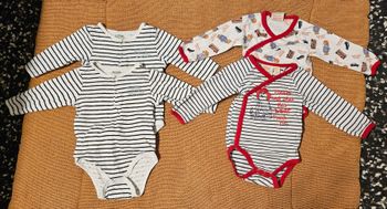 Lot de 4 bodies 3 mois