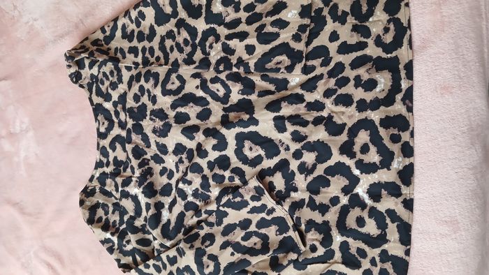 Blouse Léopard. Neuve - photo numéro 3