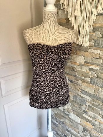 Top dos nu taille M-L bonnet rembourré