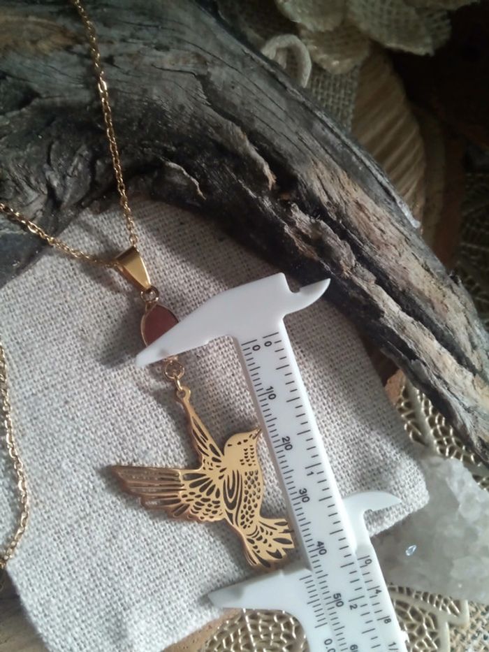 Collier pendentif colibri et pierre de quartz strawberry - photo numéro 3