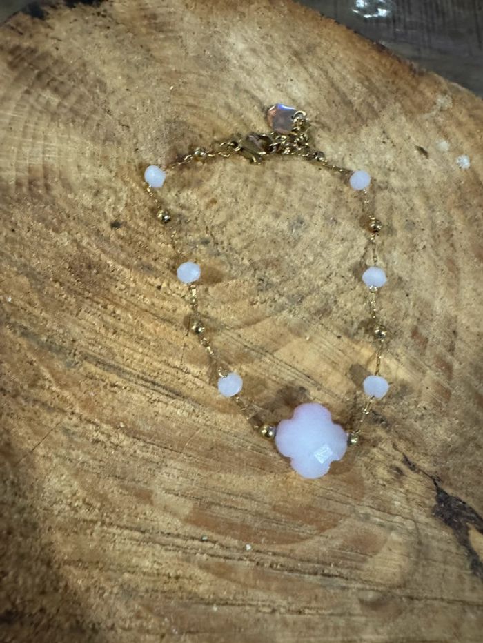 Bracelet trèfle et perles multi facettes roses naturelles pastels acier inoxydable or réglable - photo numéro 3