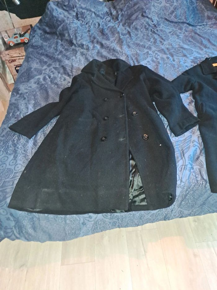 Deux trench long noir - photo numéro 3