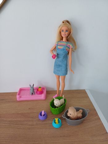 Barbie et le bain des animaux