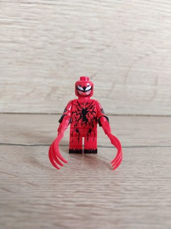 Figurine type lego Carnage Spiderman Marvel