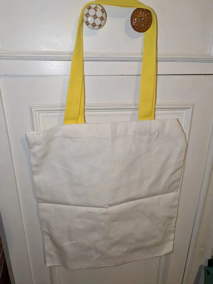 Tote bag Pikachu Pokémon NEUF sac cabas pratique mode geek tendance - photo numéro 4