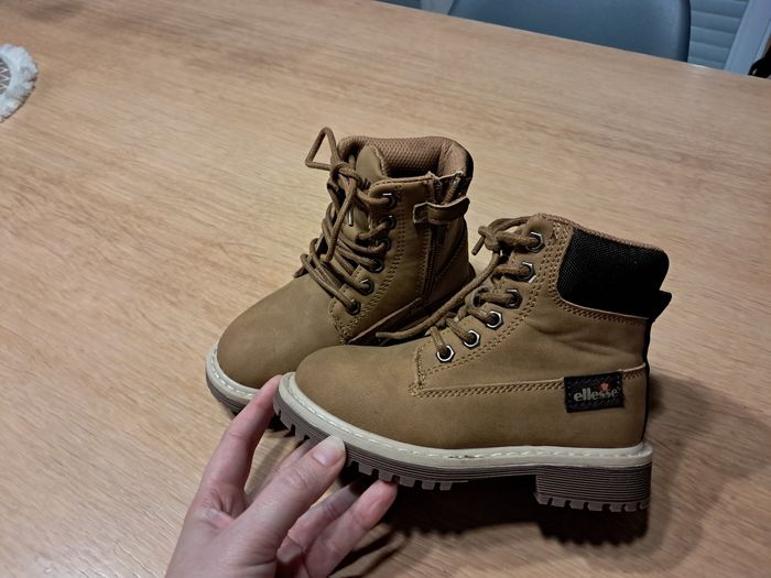 Chaussures montantes Ellesse 27 - photo numéro 2