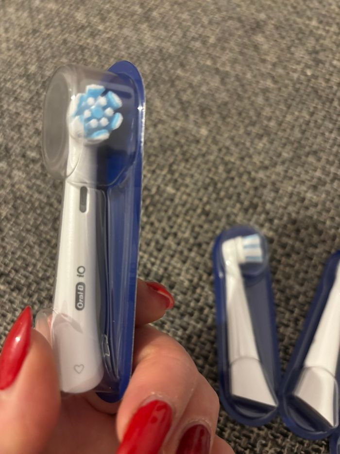 Lot de 4 tête de brosse à dent IO Oral B - photo numéro 3