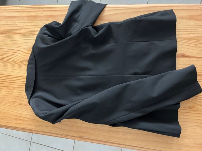 Veste noire - photo numéro 4