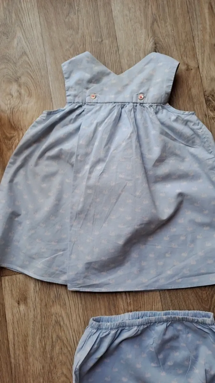 Robe et son bloomer Jacadi bleu clair motif cigne 12 mois - photo numéro 3