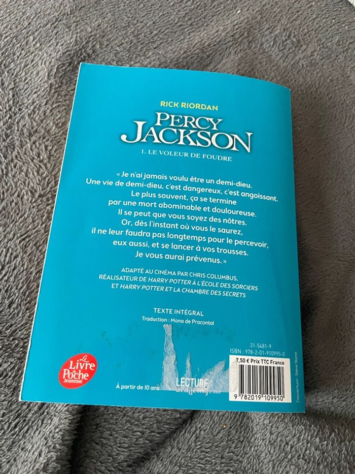 livre Percy Jackson : le voleur de foudre (1) - photo numéro 2