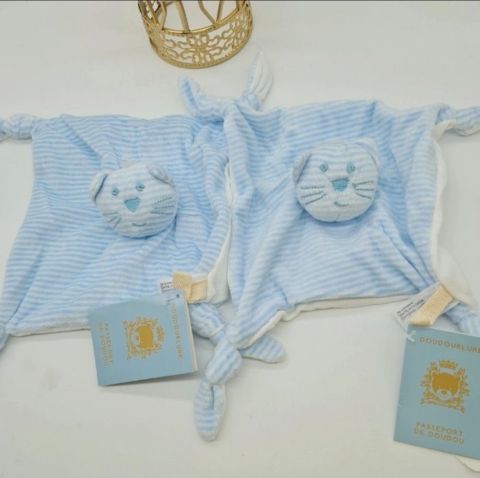 Lot de 2 doudous plat chat bleu rayure blanc monoprix boutchou noeud - photo numéro 2
