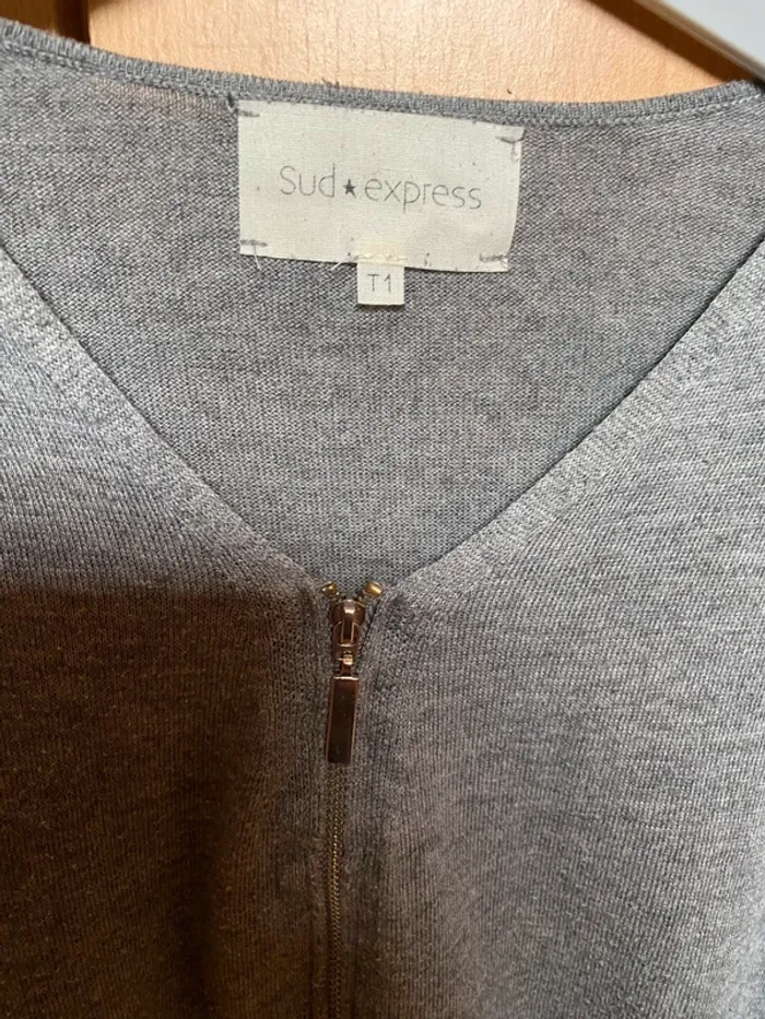 Pull fin col V zippé - photo numéro 2
