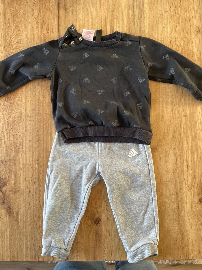 Ensemble adidas 9-12 mois - photo numéro 2