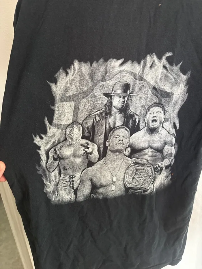 T-shirt imprimé de la wwe taille M - photo numéro 4