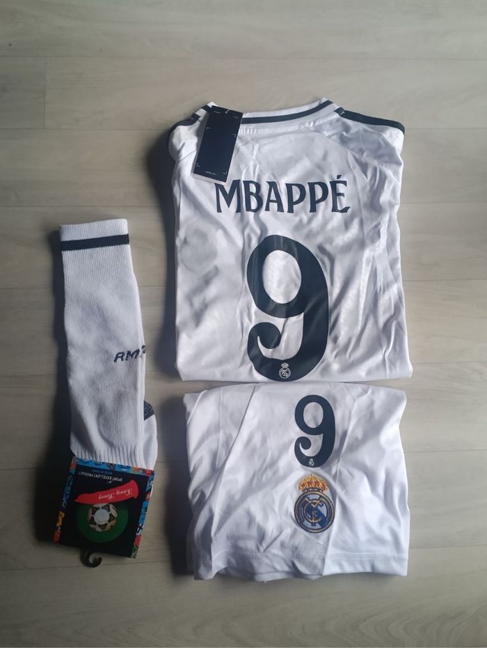 Ensemble Real Madrid NEUF - photo numéro 2