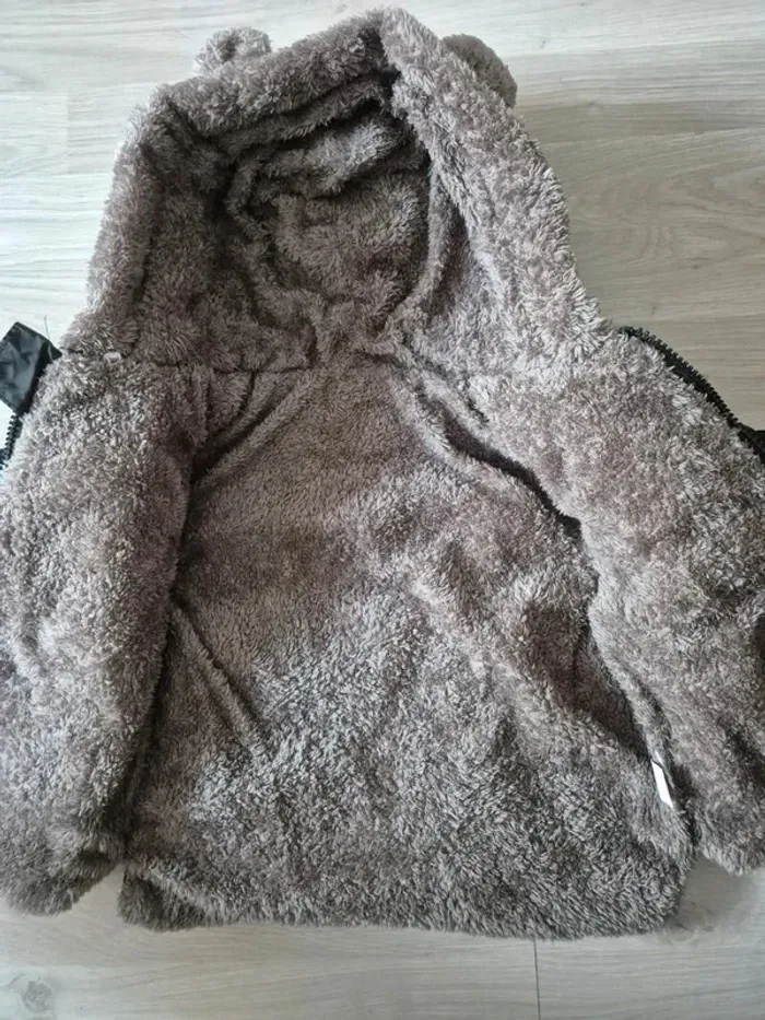 Manteau fourré 6/9mois - photo numéro 2