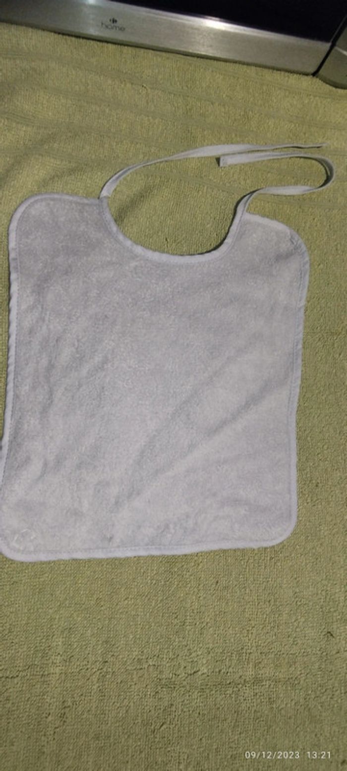 Bavoirs - photo numéro 9