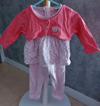 Pijama ensemble