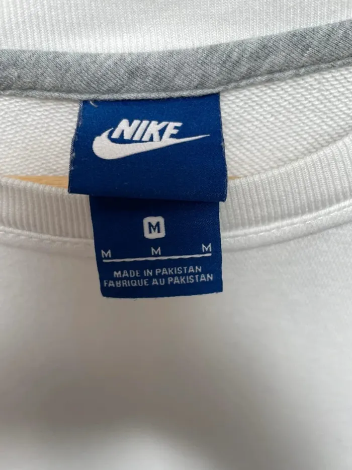 Nike white sweater sports Womens Medium - photo numéro 4