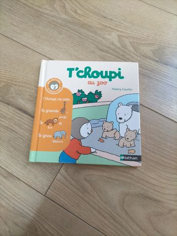 Livre T'choupi au zoo