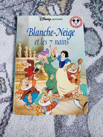 Livre "Blanche-Neige et les 7 nains" 📚