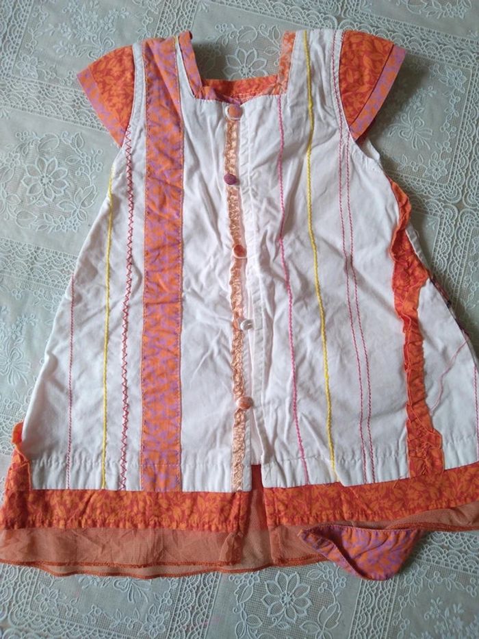 Robe blanche et orange 12 mois - photo numéro 3
