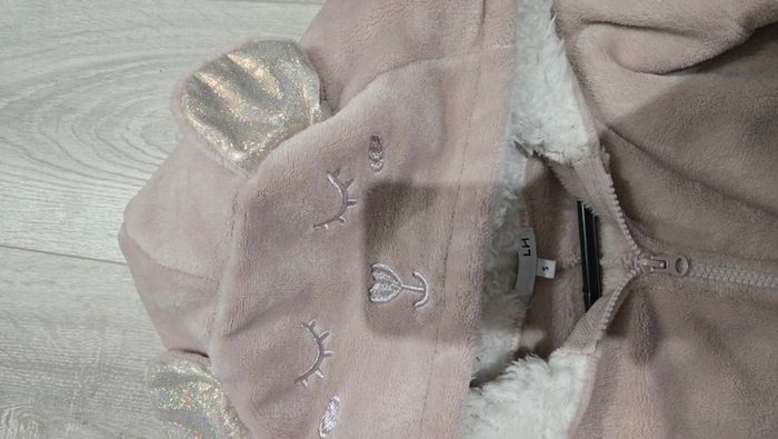 Combinaison pyjama taille S - photo numéro 4