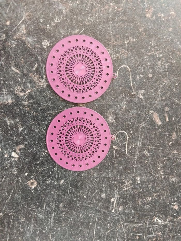 1 paire de boucles d'oreilles