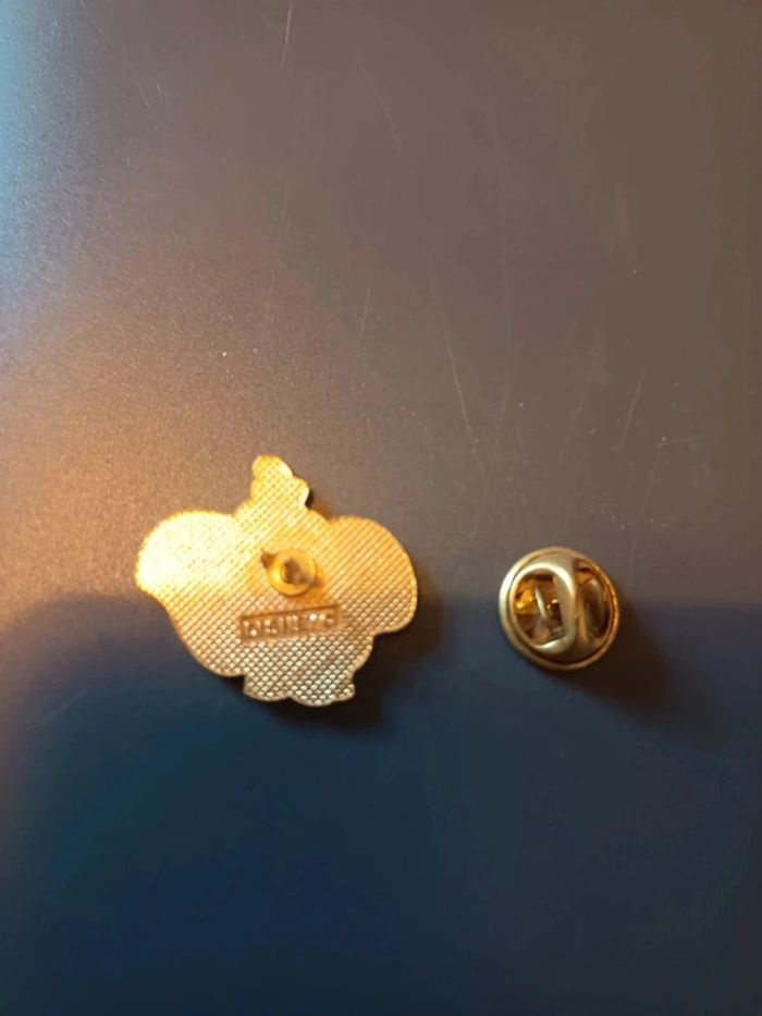 Pin's Dumbo 🐘 - photo numéro 4