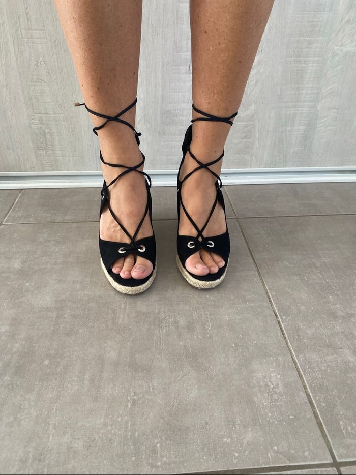 Chaussures compensées noires - photo numéro 2
