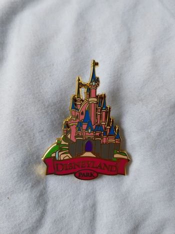 Pins Disney disneyland Paris chateau