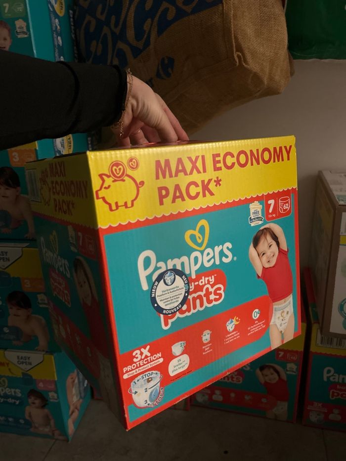 Pampers taille 7 baby dry pants