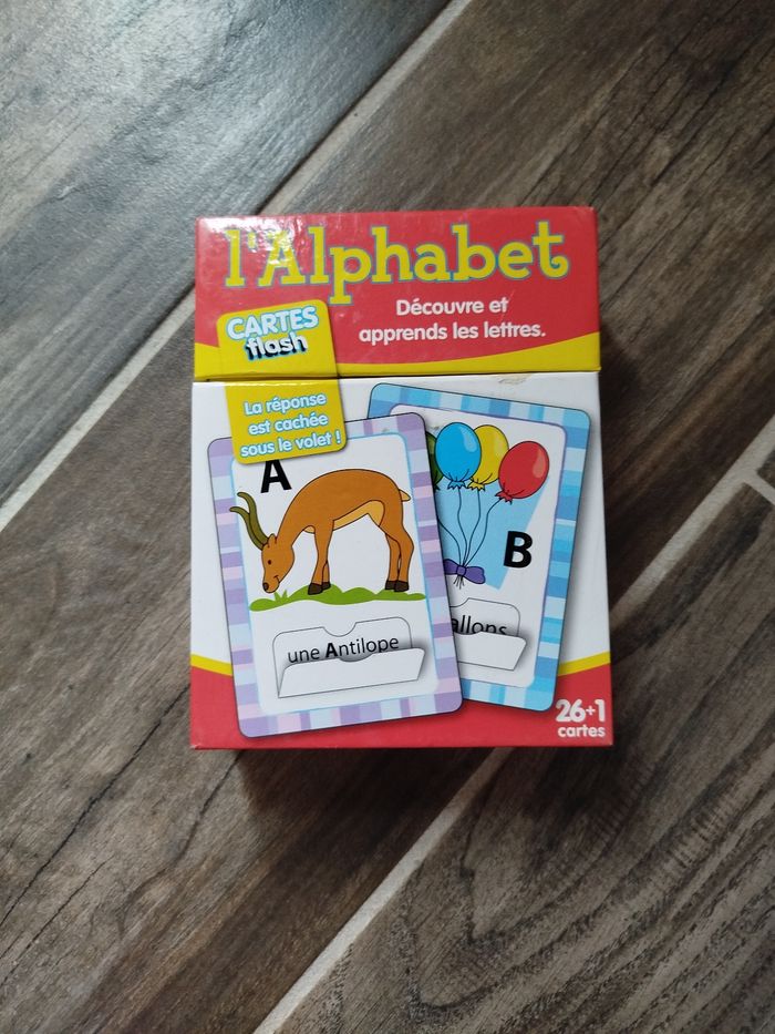 Cartes flash pour apprendre l' alphabet