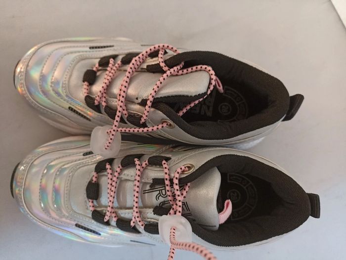 Basket argenté taille 28 - photo numéro 2