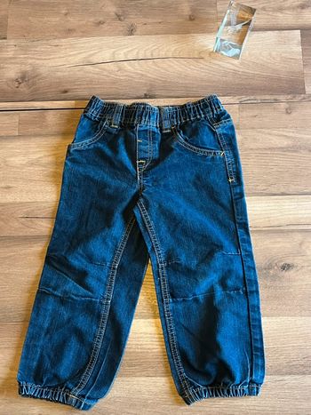 Je vend un pantalon garçon enfant du 3 ans très bon état