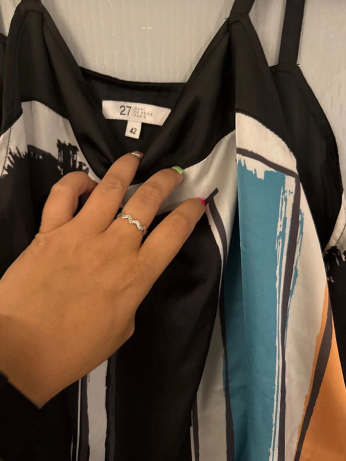 Robe 👗 taille 42 27 quai de Seine - photo numéro 3
