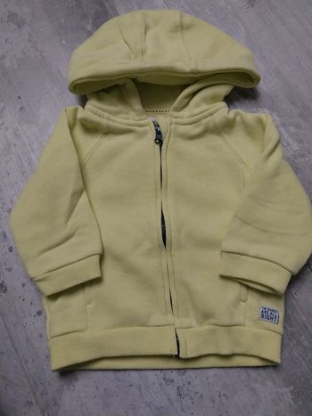 Veste molletonné taille 6 mois