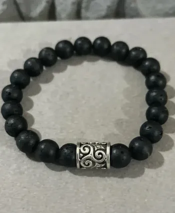 Bracelet chakra en pierres de lave naturelle perles de 8mm sur fil élastique