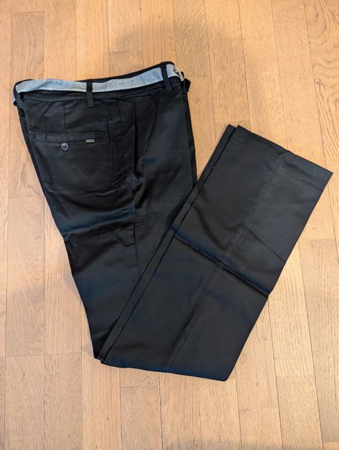 Pantalon noir Mango
