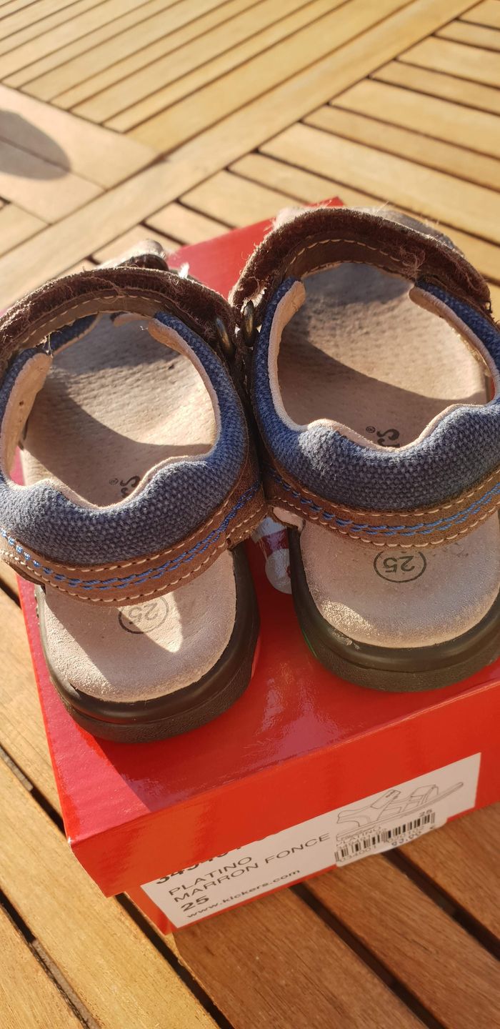 Nu pied kickers pointure 25 - photo numéro 2